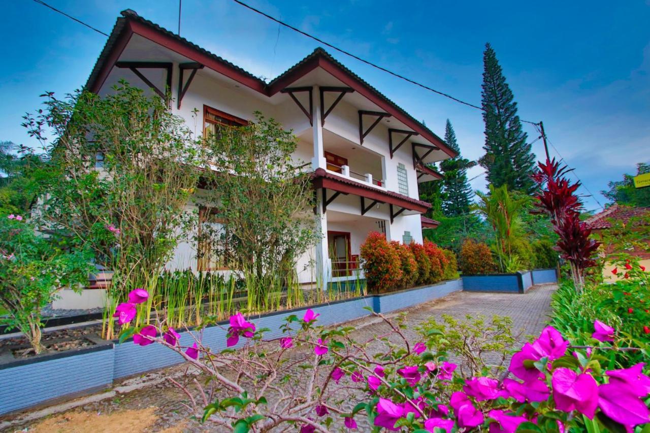 The Jayakarta Cisarua Hotel Puncak Buitenkant foto