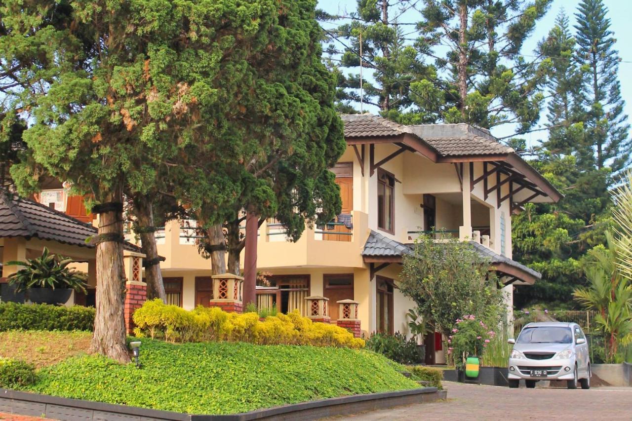 The Jayakarta Cisarua Hotel Puncak Buitenkant foto