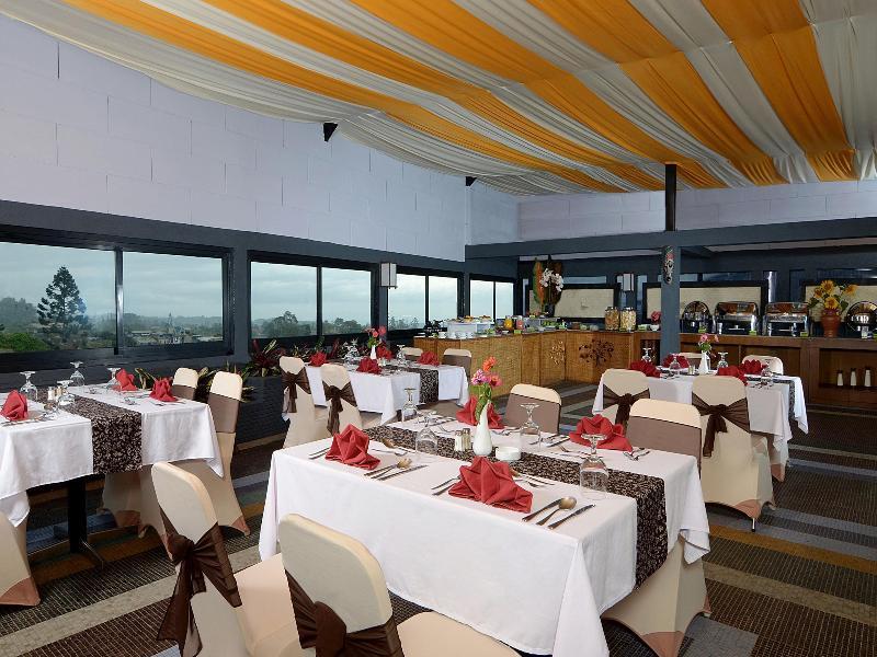 The Jayakarta Cisarua Hotel Puncak Buitenkant foto