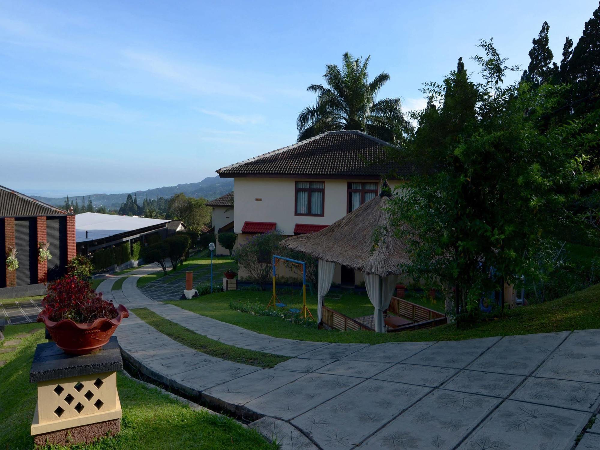 The Jayakarta Cisarua Hotel Puncak Buitenkant foto
