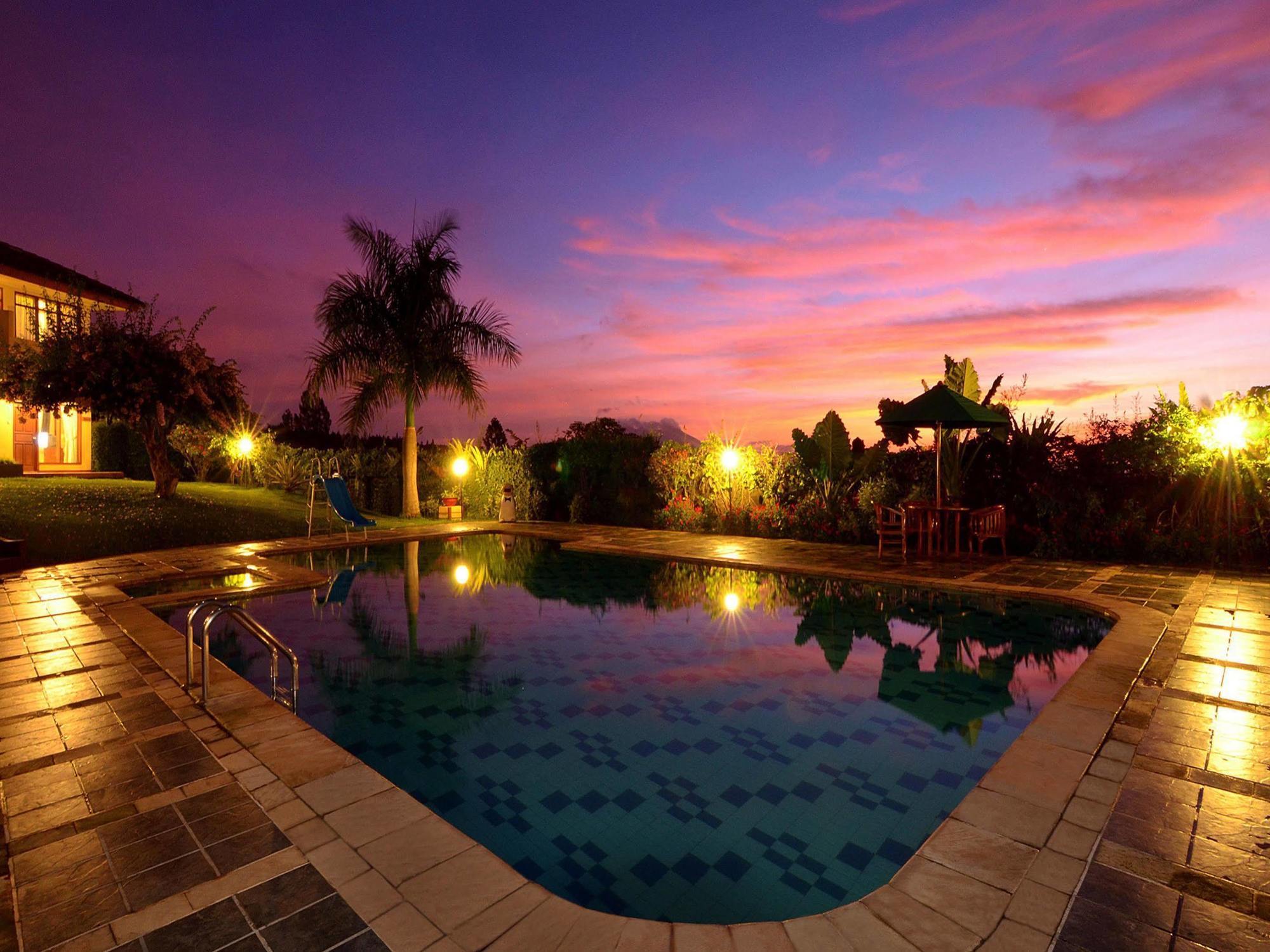 The Jayakarta Cisarua Hotel Puncak Buitenkant foto